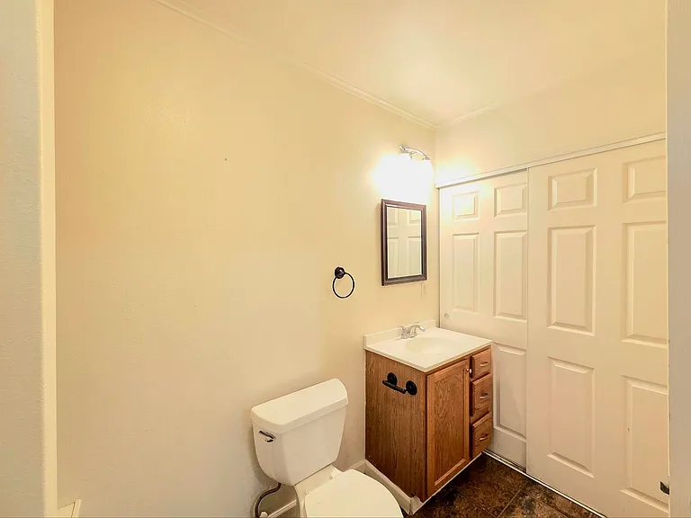 703 Pioneer Ave — Photo 15