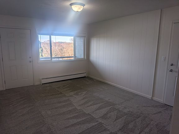 2nd image of 730 Willow St #4