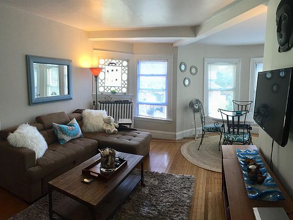 Another view of livingroom with different furniture