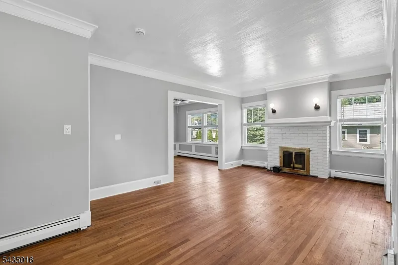 2 bed, 1.0 bath, $3,150 — Photo 4