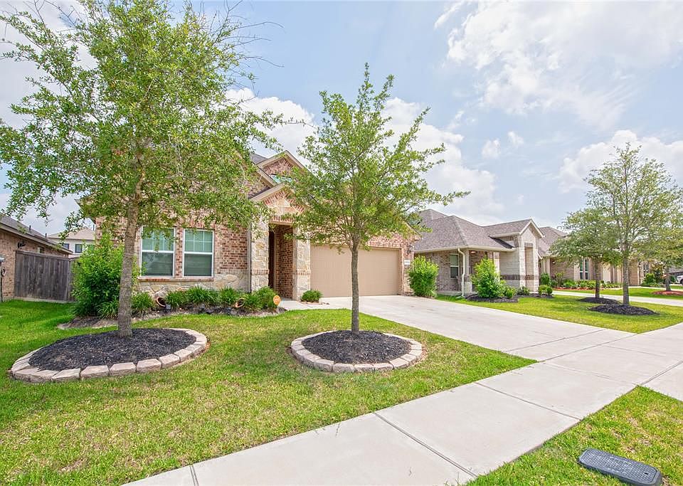 1st image of 19814 Mountain Vista Dr