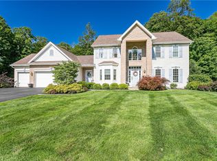 33 W Ham Cir, North Chili, NY 14514