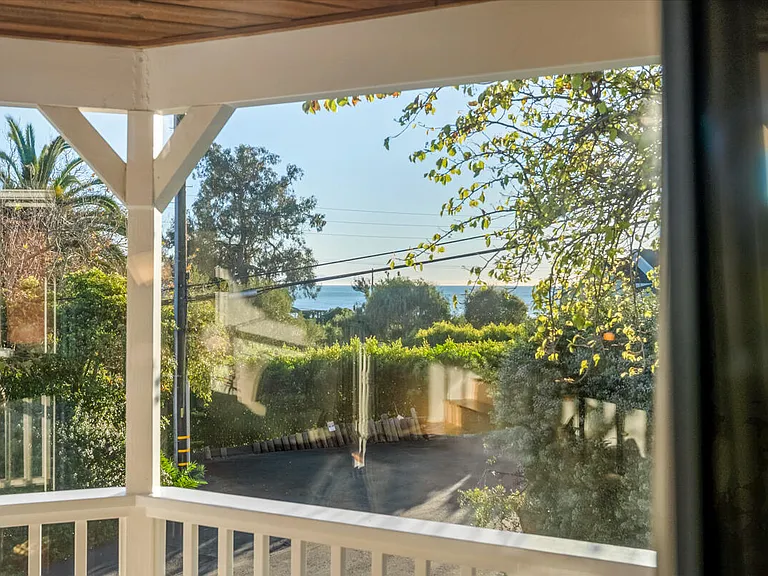 2570 Lillie Ave — Photo 42