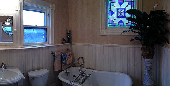 2nd image of 2471 Seneca St