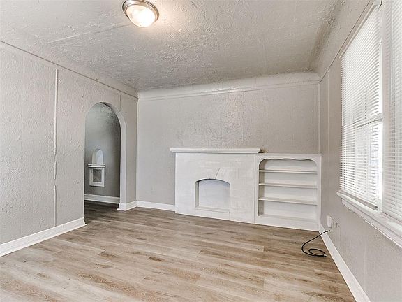 3rd image of 2901 N Fonshill Ave