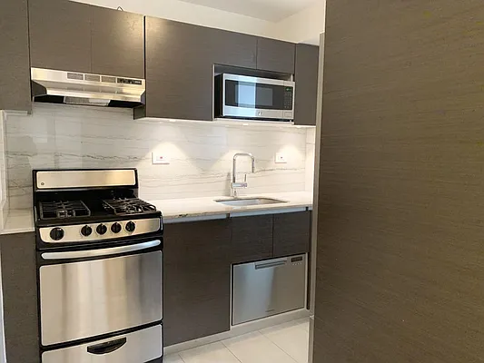 Rented by Stonehenge NYC LLC | media 3