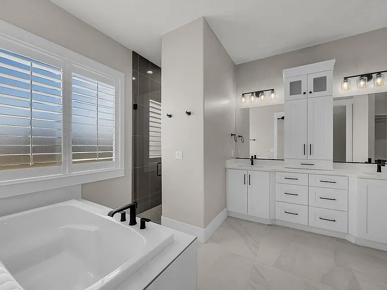 4159 S 490 E — Photo 18