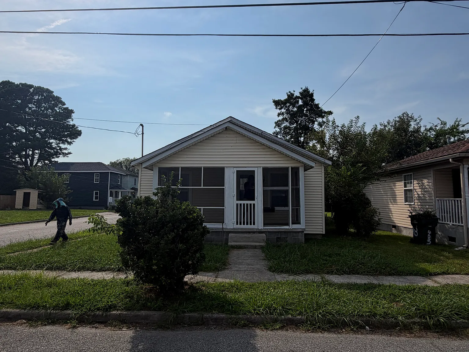 3 bed, 1000 sqft, $1,800 — Photo 2