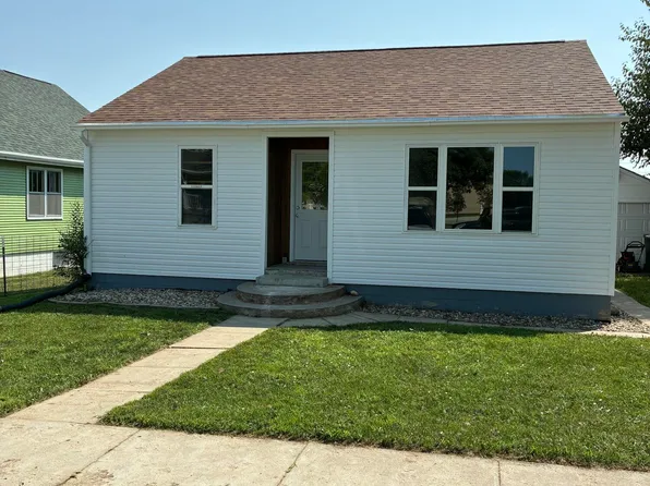 402 S Carpenter St, Tripp, SD 57376