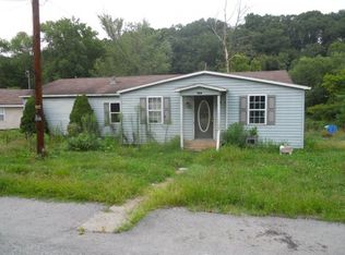 950 Conewago Ave, Manchester, PA 17345