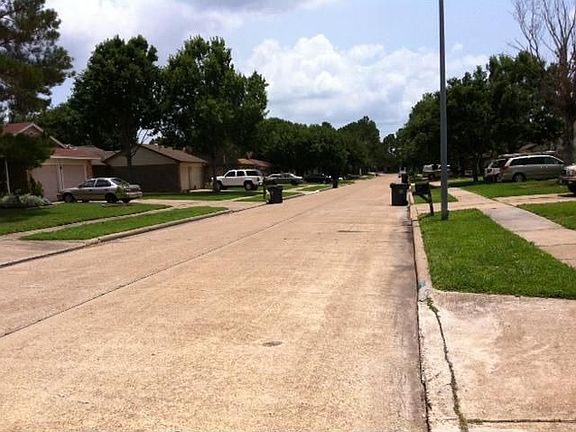 3rd image of 1411 Vickery Dr