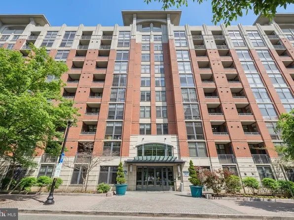 1021 Garfield St #238, Arlington, VA 22201