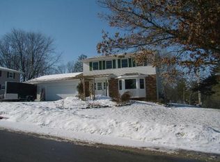 512 Lake St, Mount Horeb, WI 53572