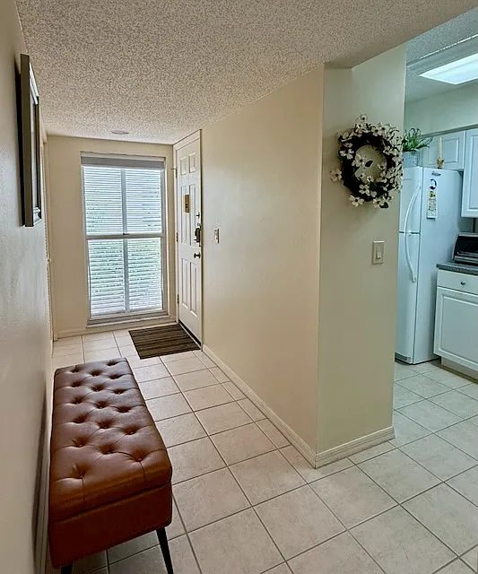 2 bed, 2.0 bath, 1110 sqft, $4,000 — Photo 3