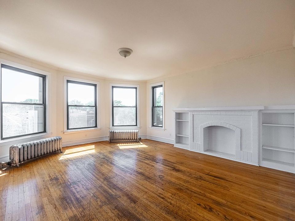 1st image of 2331 N Spaulding Ave #3B