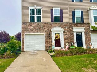 905 Emerson Ct, Clementon, NJ 08021