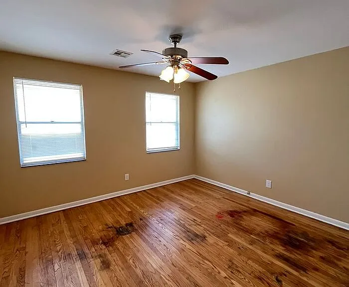 3617 1/2 N Drexel Blvd — Photo 16