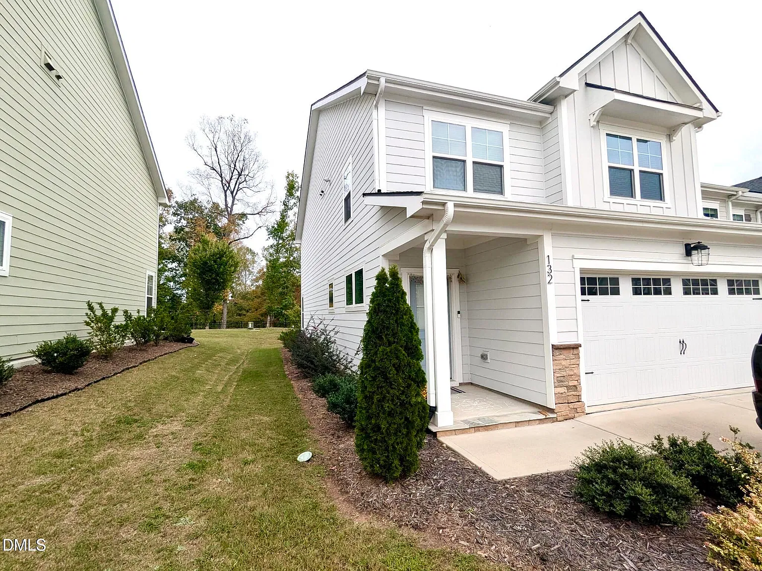 4 bed, 3.0 bath, 2254 sqft, $2,450 — Photo 2