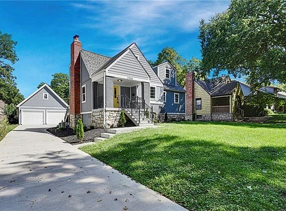 2nd image of 2908 W 51st St