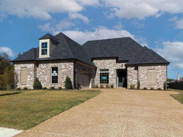 240 Laurel Wood Ln, Oakland, TN 38060