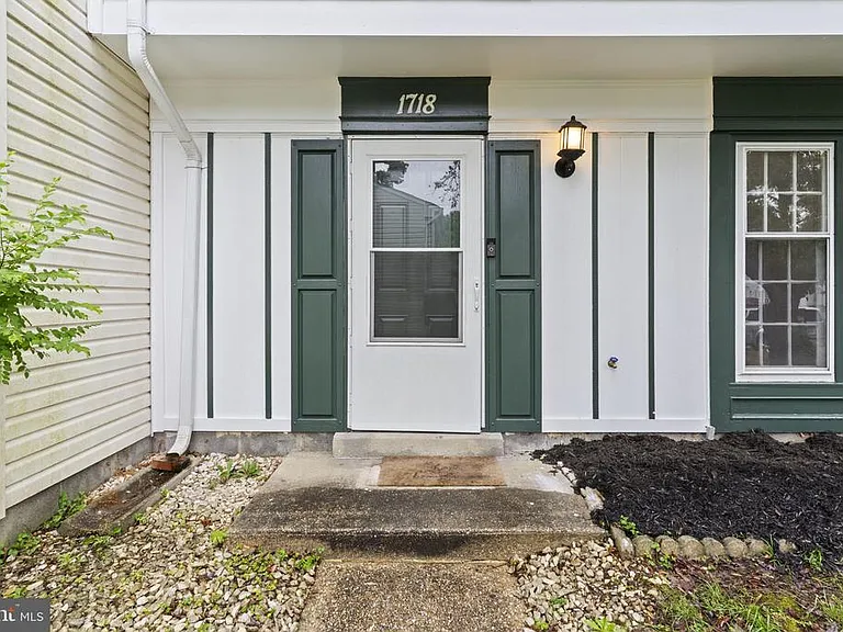 1718 Brightwell Ct — Photo 1