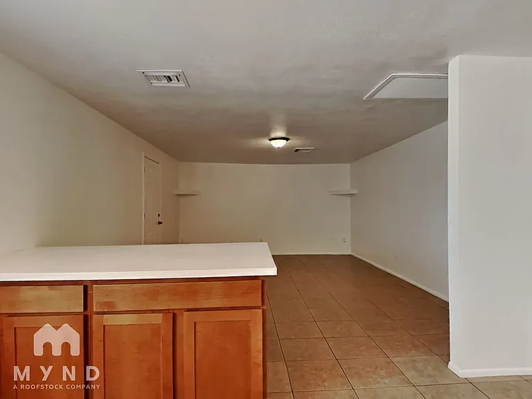 6033 W Vernon Ave — Photo 6