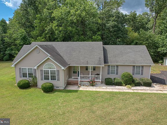 2nd image of 227 Sika Dr