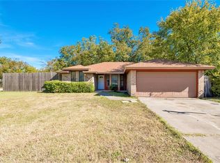 401 Pemberton Dr, Fort Worth, TX 76108