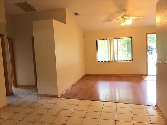 5th image of 1080 8th Ave NE