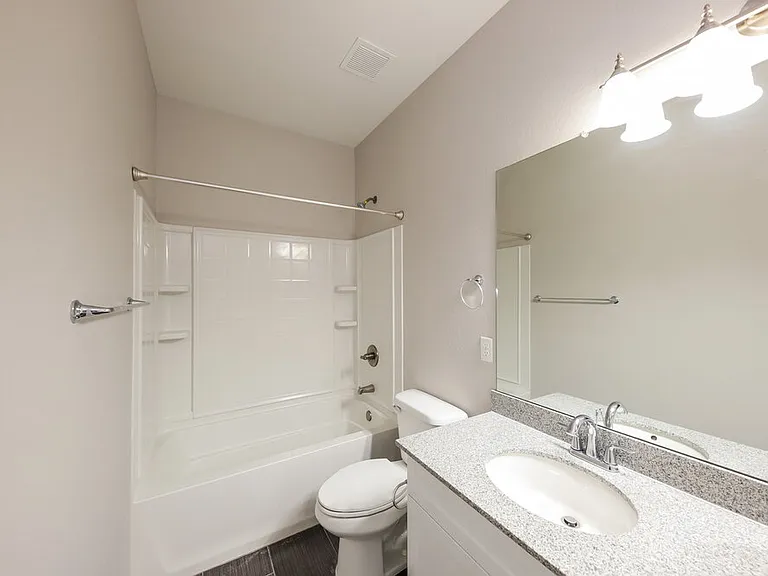 1807 W Minton St — Photo 16
