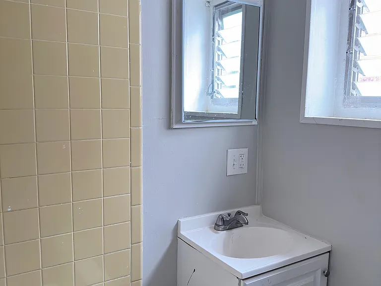 1536 S Bailey St — Photo 29
