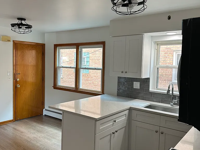 8600 W Berwyn Ave #2 — Photo 6