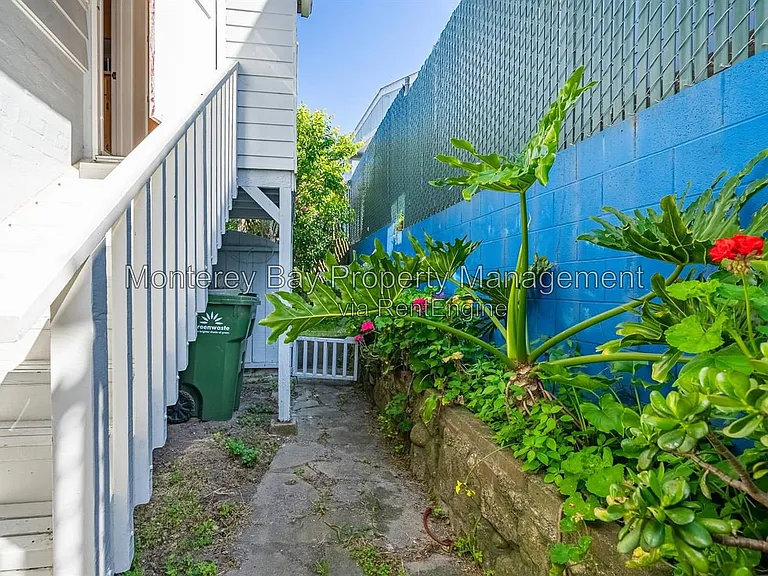 731 Mermaid Ave — Photo 14