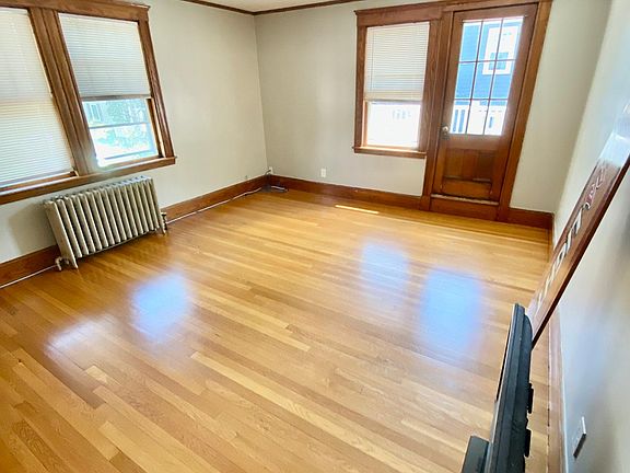 2nd image of 177 Phipps St #4