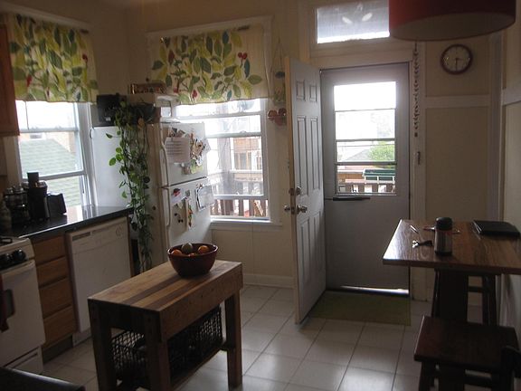 5th image of 3113 W Wilson Ave #2