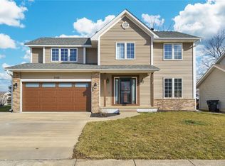 7102 E Park Rd NE, Cedar Rapids, IA 52402