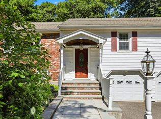 110 Thornberry Rd, Winchester, MA 01890