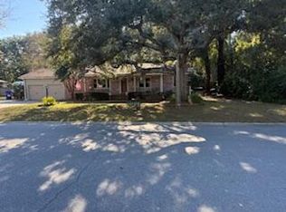 1313 Old Colony Rd, Mount Pleasant, SC 29464