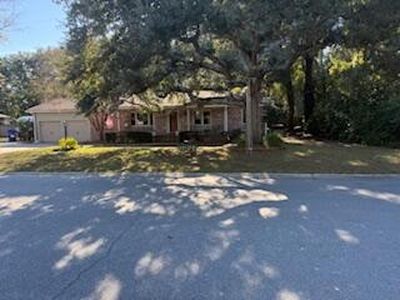 1313 Old Colony Rd, Mount Pleasant, SC, 29464