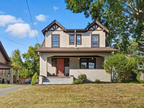 3256 Woodford Rd, Cincinnati, OH 45213
