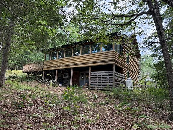 2nd image of 27 Lakeview Drive