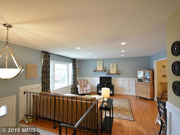 3rd image of 3087 Peachtree Ct