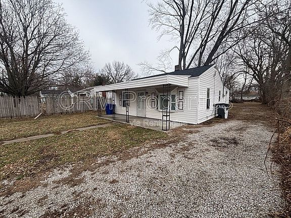 2nd image of 1404 N Locke St