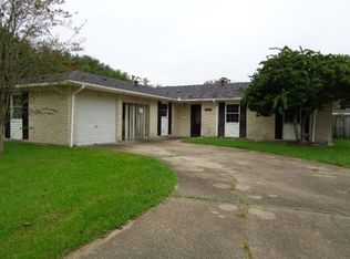 1917 Madewood Rd, La Place, LA 70068