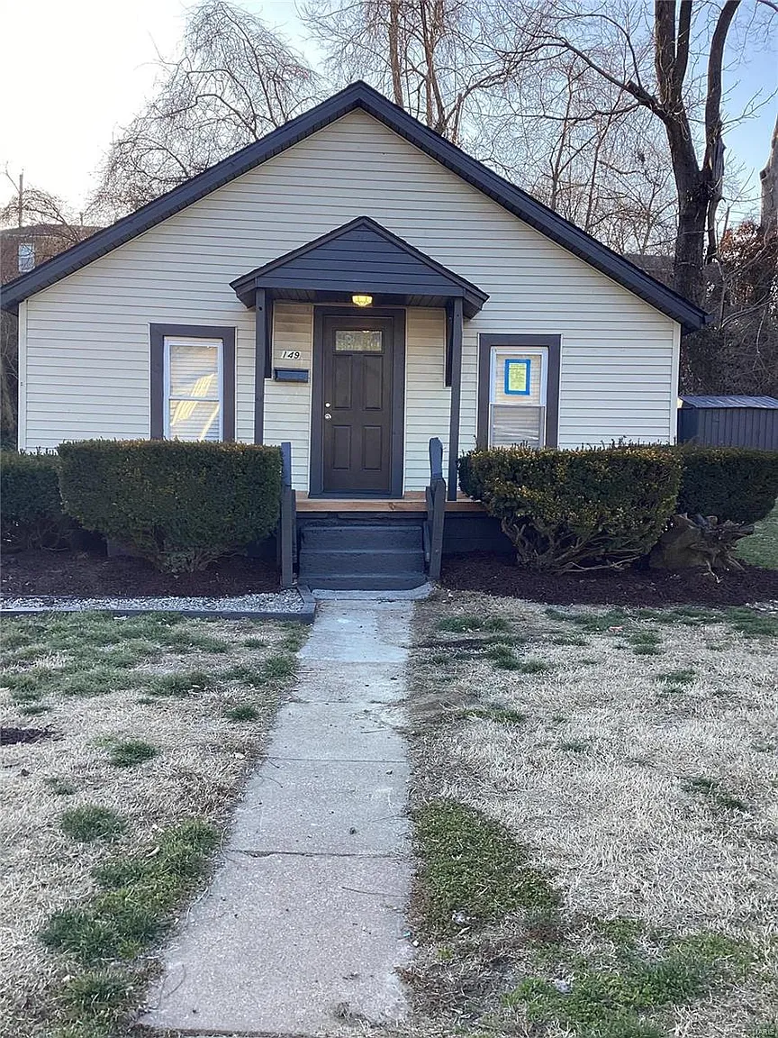 149 Courtland Pl photo 1