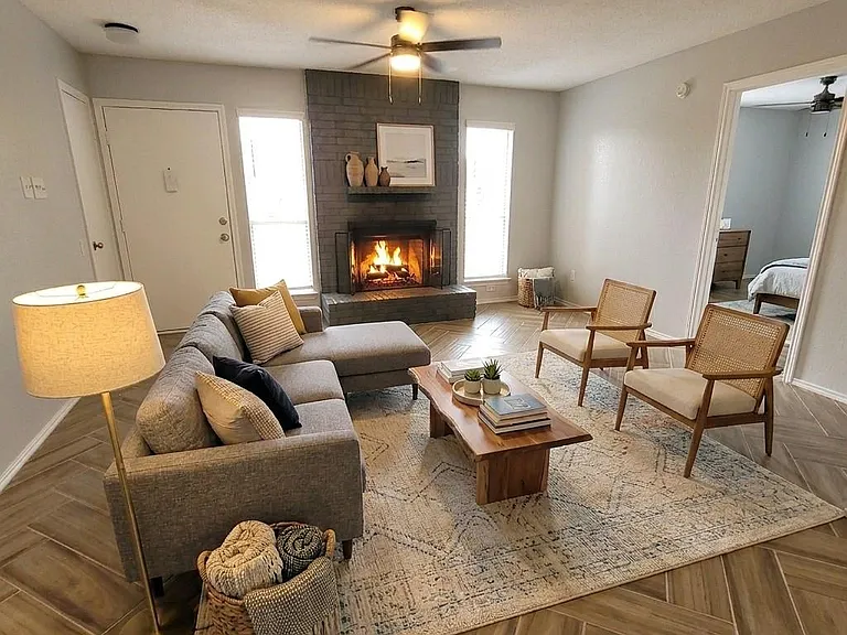 1306 York Castle Dr #B — Photo 8