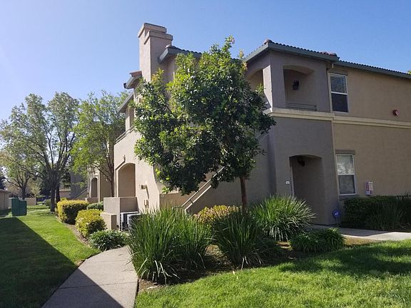 2nd image of 5201 Laguna Oaks Dr Unit 142