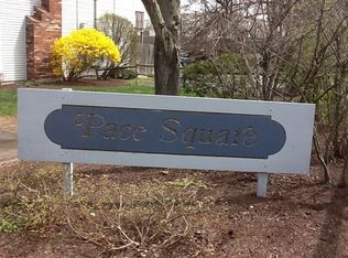 25 W Bulfinch St UNIT 4, North Attleboro, MA 02760