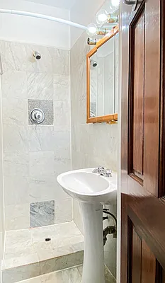 Rented by City Connections Realty | media 24