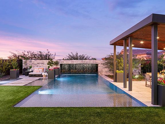 Beautiful resort-style backyard